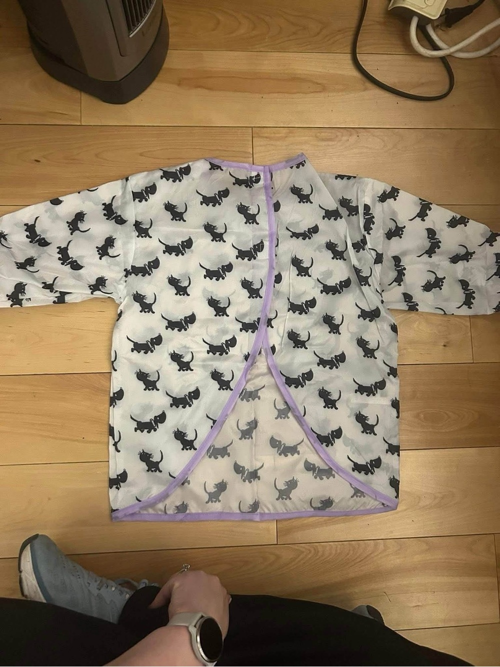 Kids Long-Sleeve Art Smock with Black Cat Print - White & Lavender